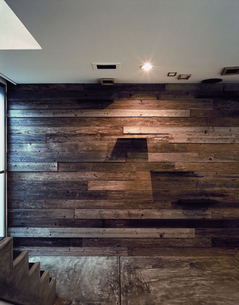 ビンテージウッドを使用した住宅のリフォーム