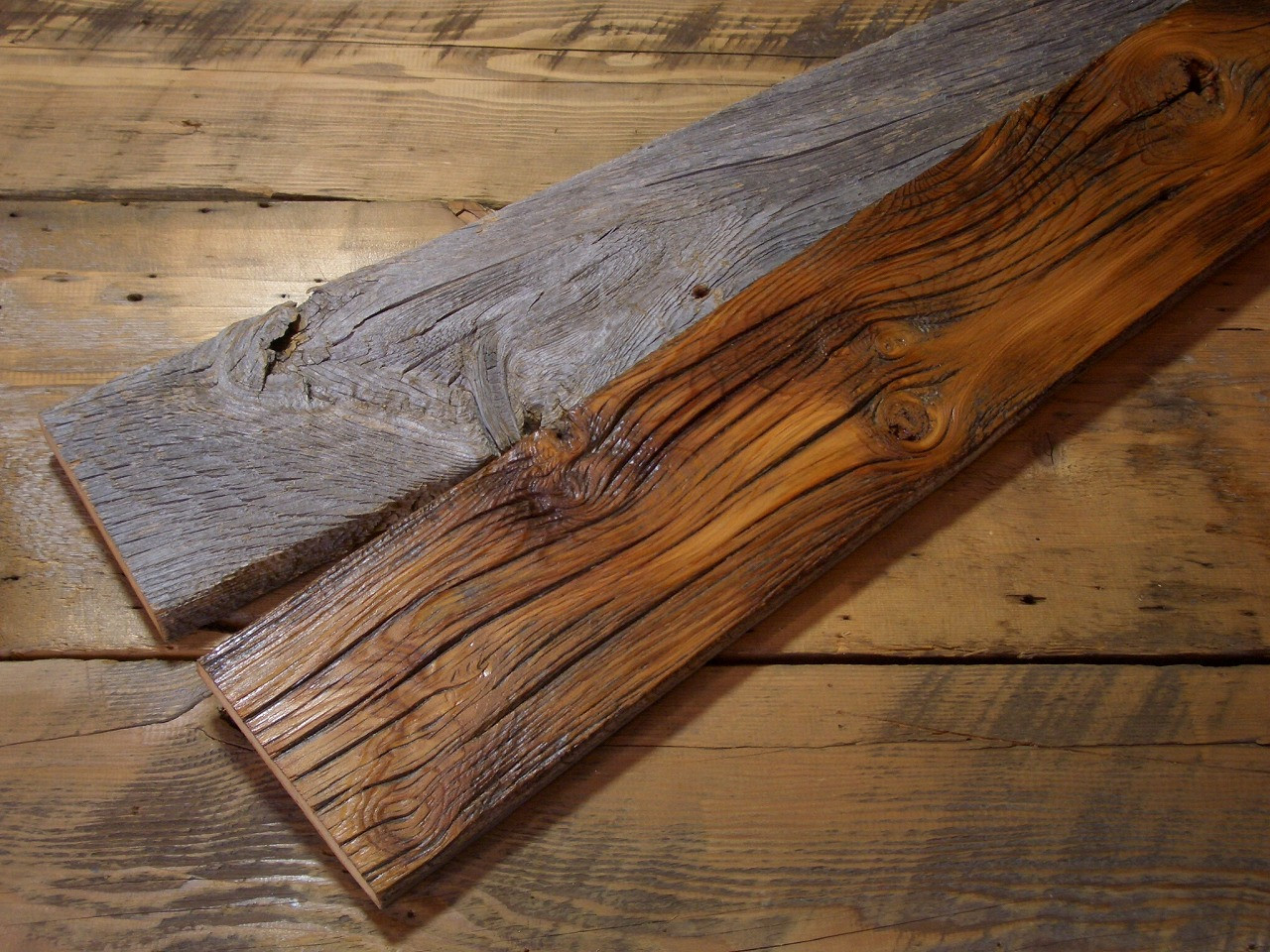 インテリアにも使用できるビンテージウッドの加工例