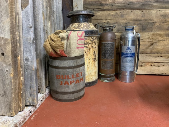 木製の商品にエイジング加工！！【樽】